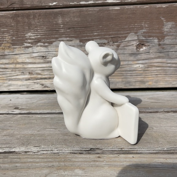 Rae Dunn Small Happy Fall Squirrel - Picture 2 of 2